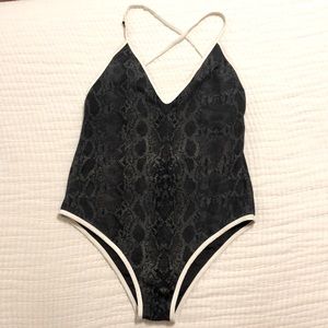 Acacia Ivy one piece, Sage Python print, size Large